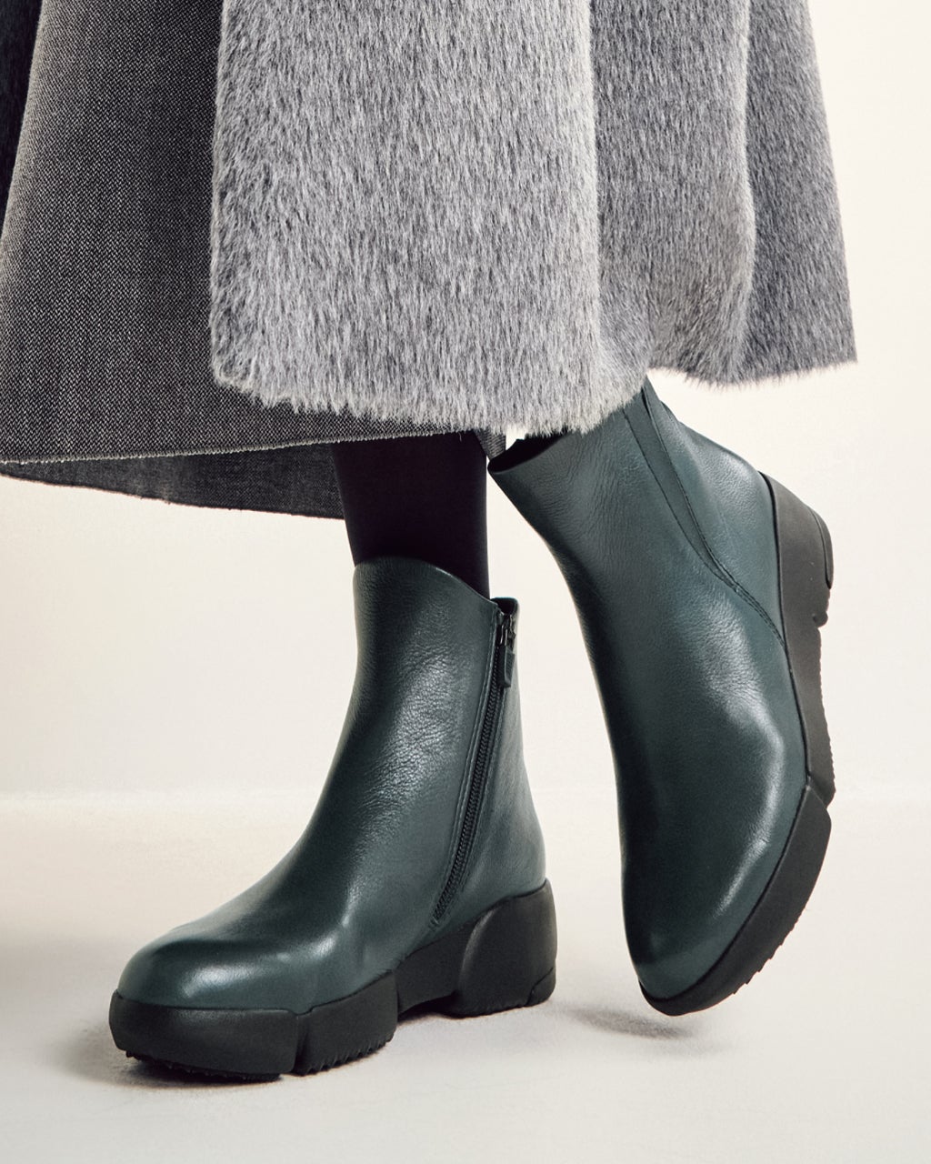 BEARDSLEY（ビアズリー）の「レザーミドルブーツ（ブーツ）」 - WEAR