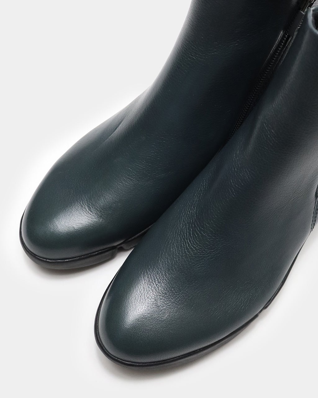 ソフトレザーミドルブーツ/DoCLASSE