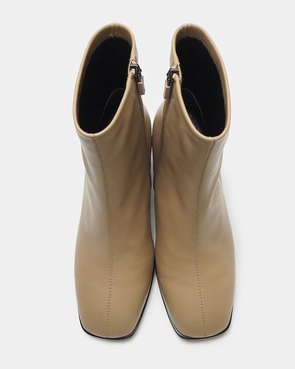 撥水フレックスヒールスクエアトゥブーツ/DoCLASSE