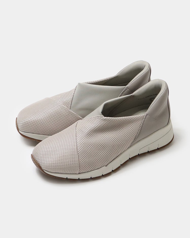 ハンズフリークロスインステップスニーカー 詳細画像 グレージュ 1