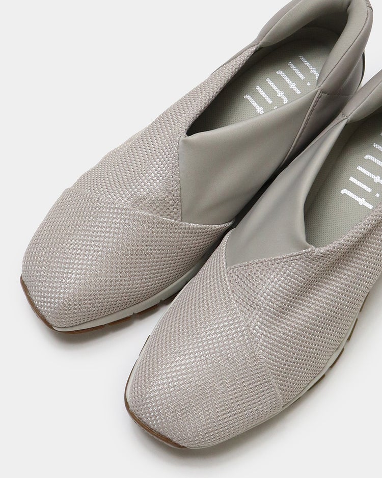 ハンズフリークロスインステップスニーカー 詳細画像 グレージュ 10