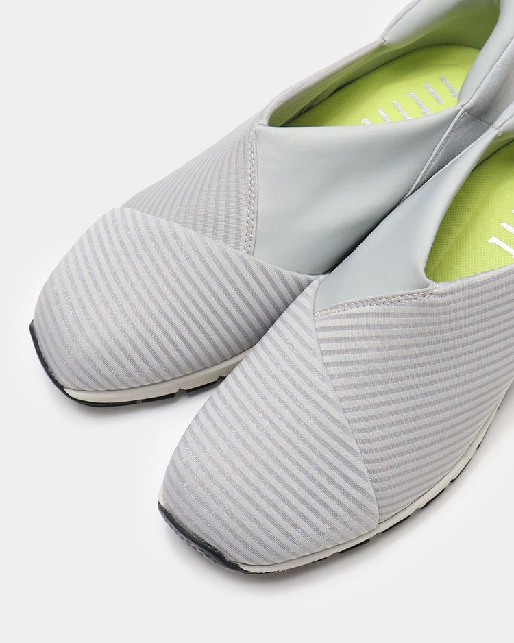 ハンズフリークロスインステップスニーカー 詳細画像 グレーストライプ 9