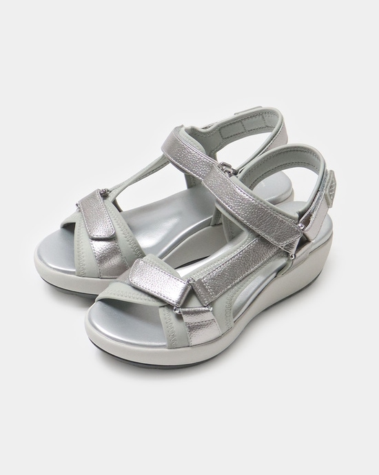 厚底3ベルトサンダル