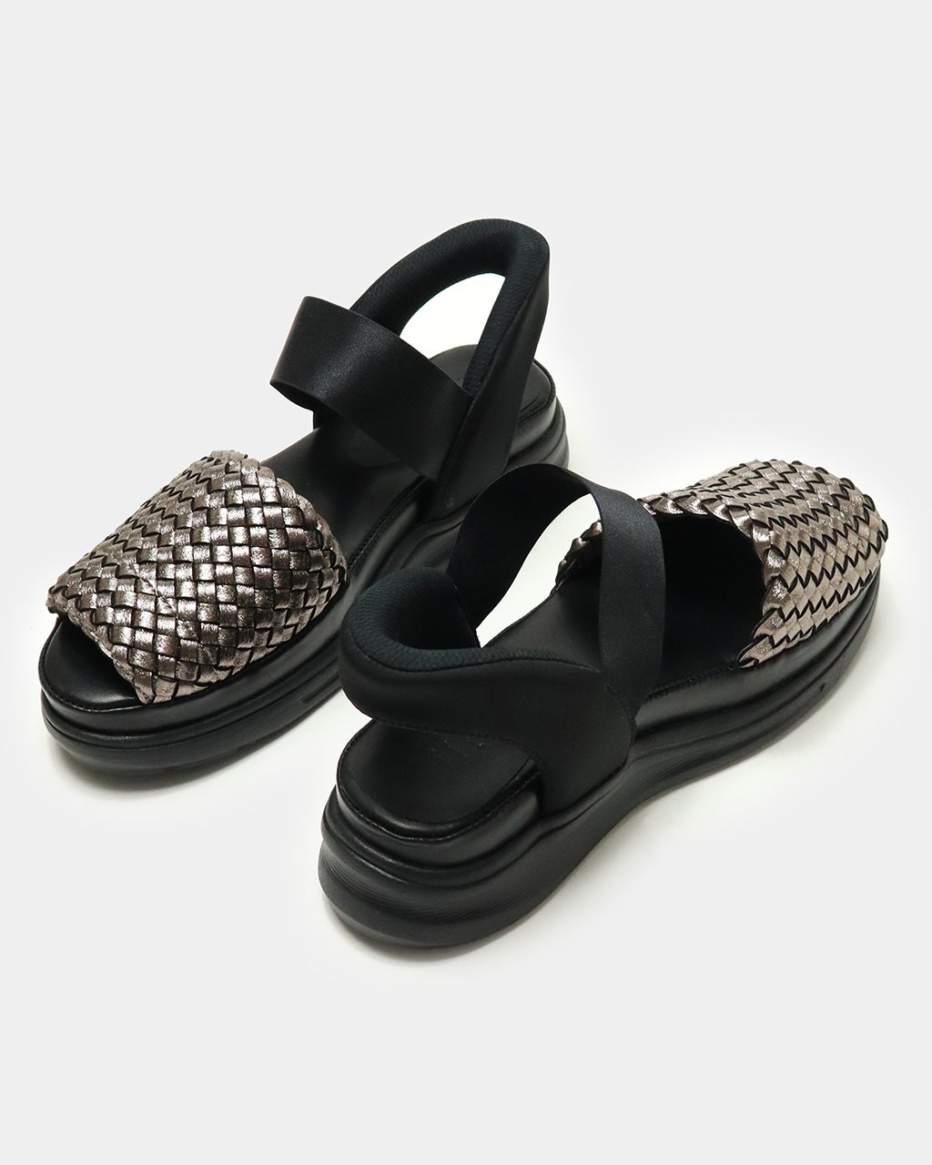 fit fit ハンズフリーメッシュサンダル ダークシルバー 未使用品 fitfit ハンズフリーメッシュLITEサンダル （ダークシルバー