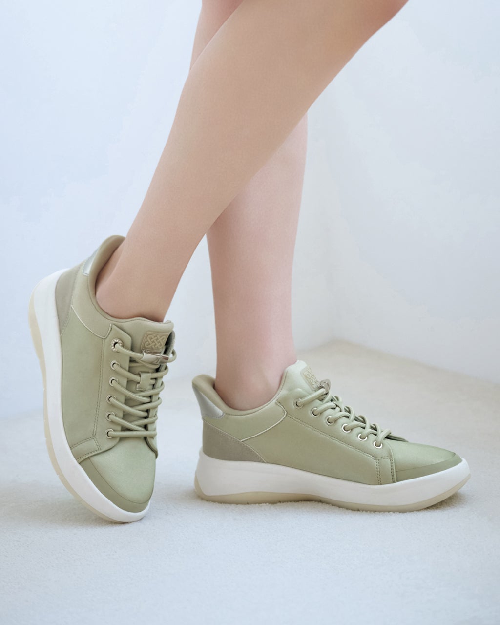 撥水ハンズフリースニーカー651/DoCLASSE