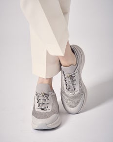 ハンズフリークッションソールスニーカー550