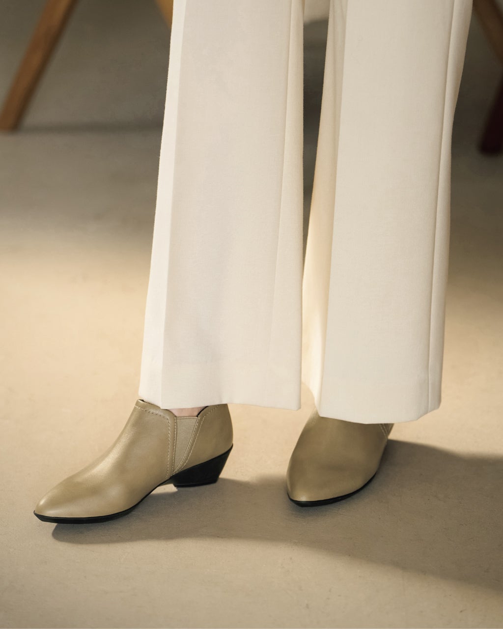 Ｍａｒｉａ　Ｃｒｉｓｔｉｎａ　ブーティ　イタリア製　３７　送料込 ショートブーツ レディース 歩きやすい ヒール 履きやすい 黒 本革 人気