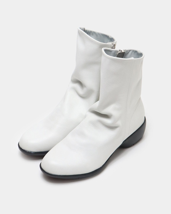 ソフトレザーブーツ900