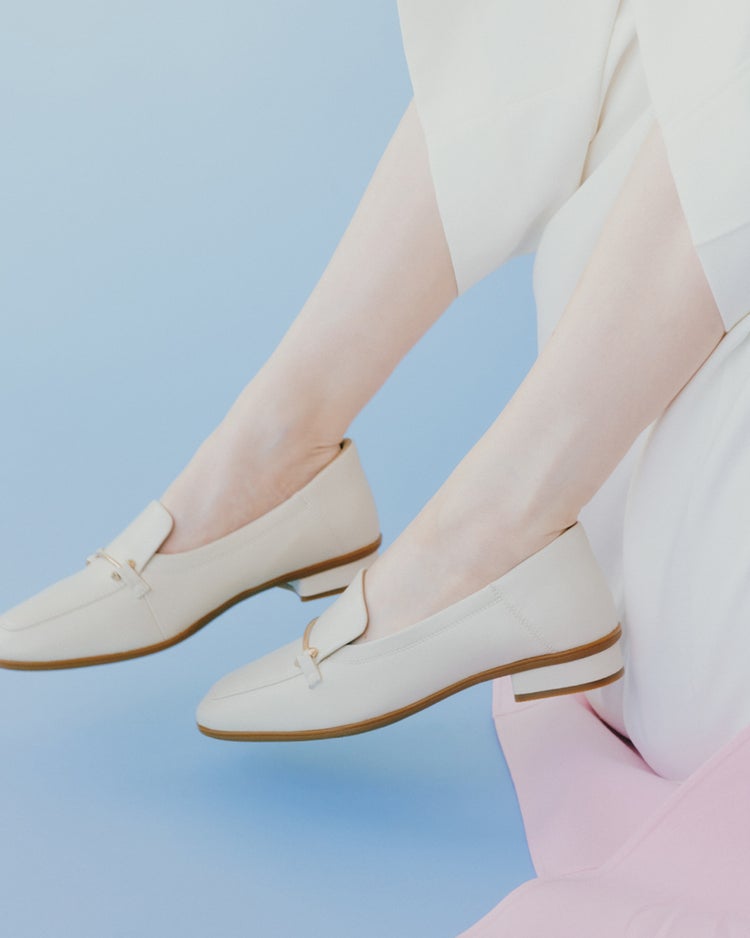 撥水ソフトストレッチローファー801 詳細画像 ホワイトＸゴールド 1