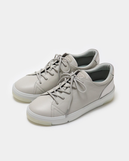 コートレザースニーカー701