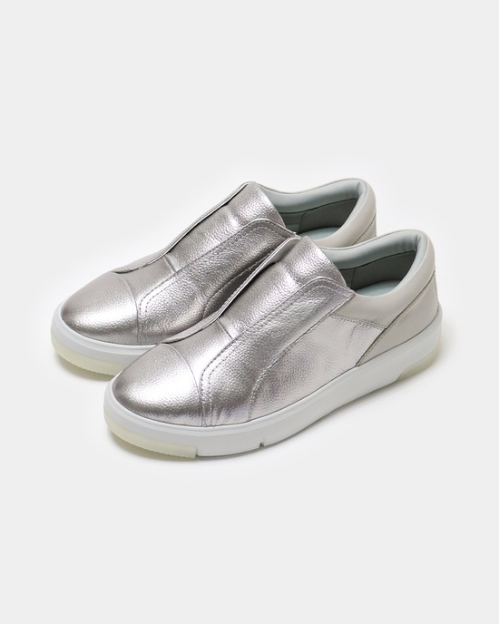 スリッポンレザースニーカー701