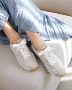 サテンソフトフラットスニーカー 620