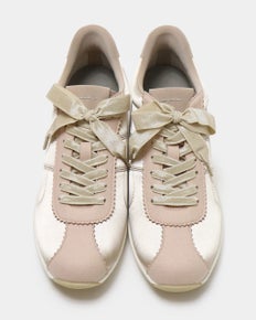 サテンソフトフラットスニーカー 620