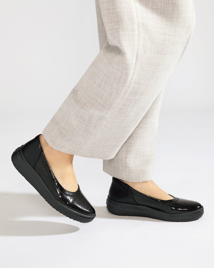 レザーバレエスニーカーLITE601 詳細画像 ブラックパターン 1