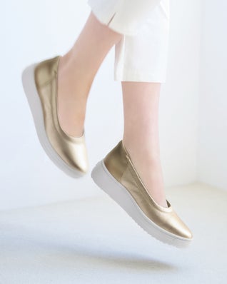 レザーバレエスニーカーLITE601