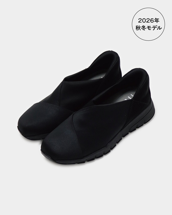 ハンズフリークロスインステップスニーカー400