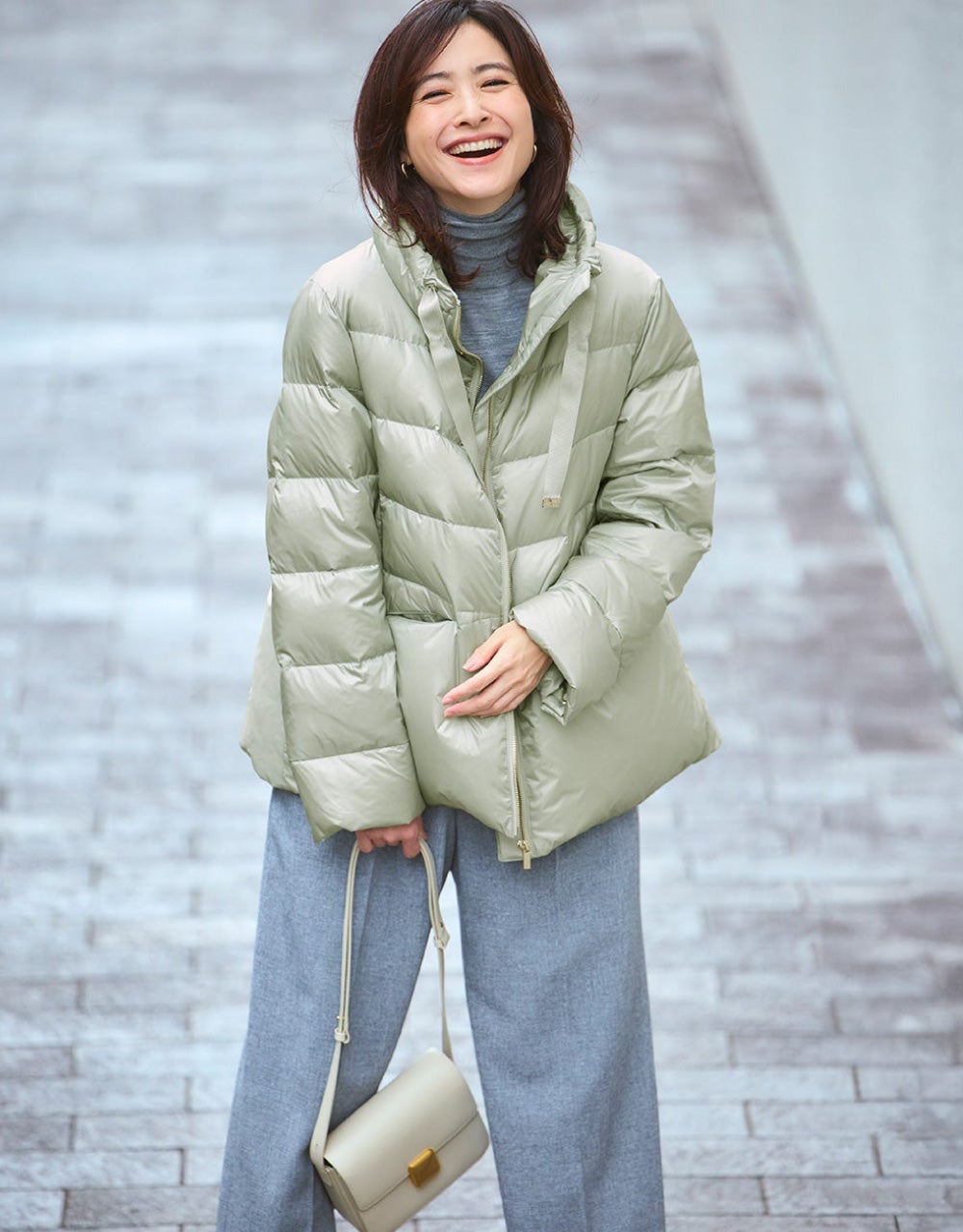 つやAirダウン・スタンドカラーコート