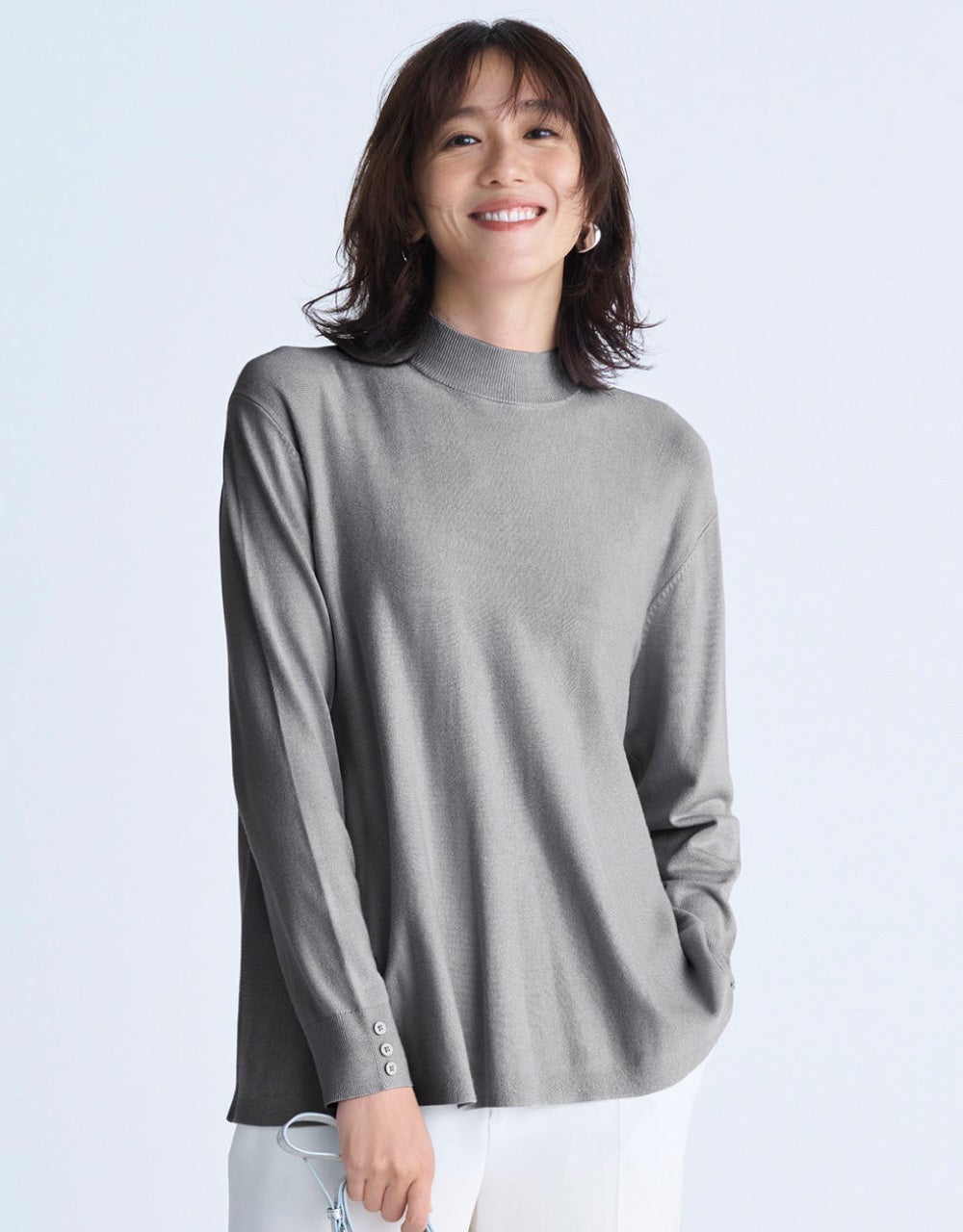 ハイネック・ドロップショルダーニット