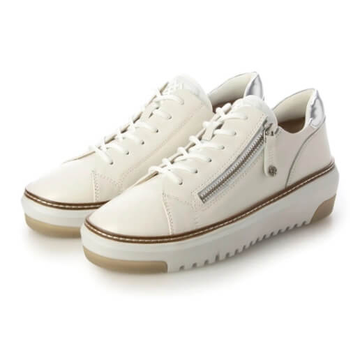 オフホワイト ¥17,490税込