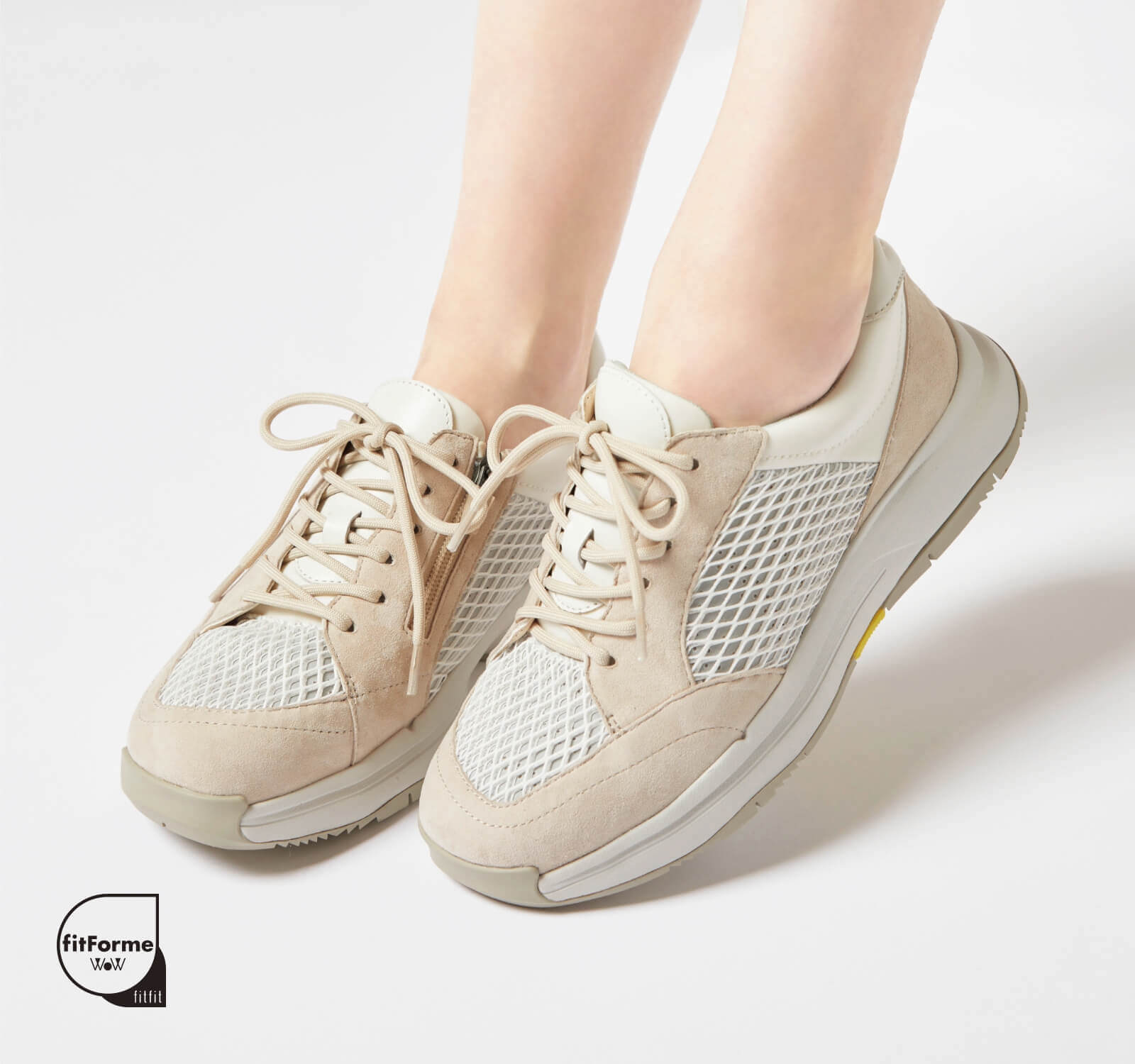 メッシュジップスニーカーWoW10 ￥15,290税込