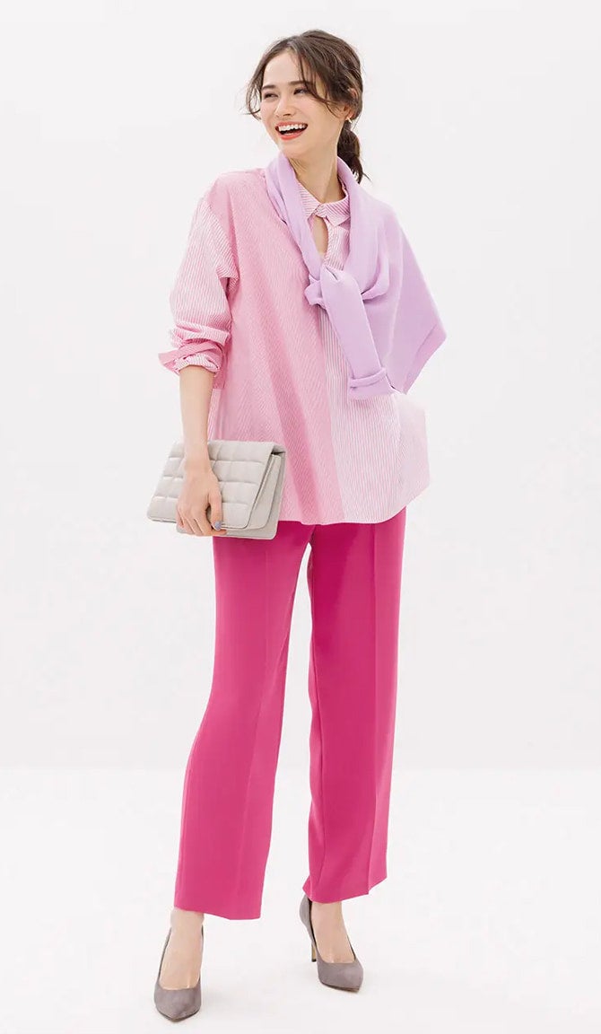 華やぎピンクのワントーンコーデは春らしさ満開！上級者らしい異素材MIXで、抜け感のあるシャツスタイルに仕上げました。