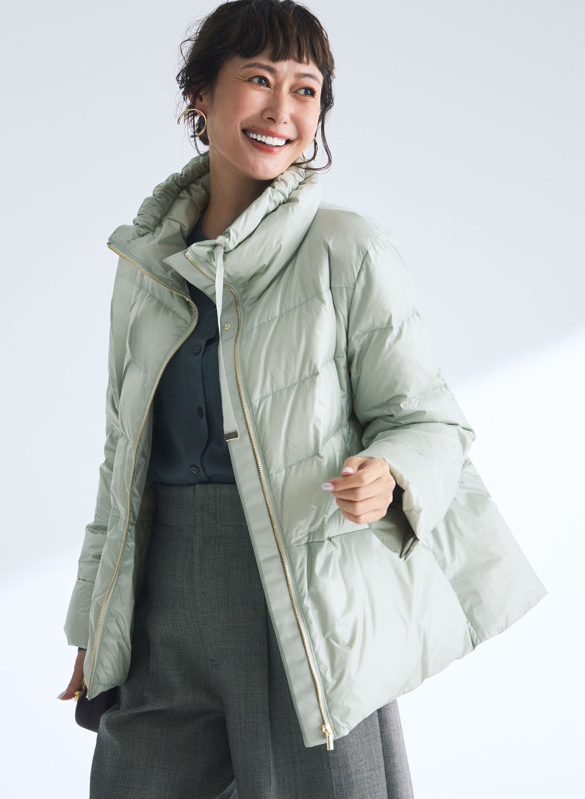 艶Airダウン・スタンドカラーコート