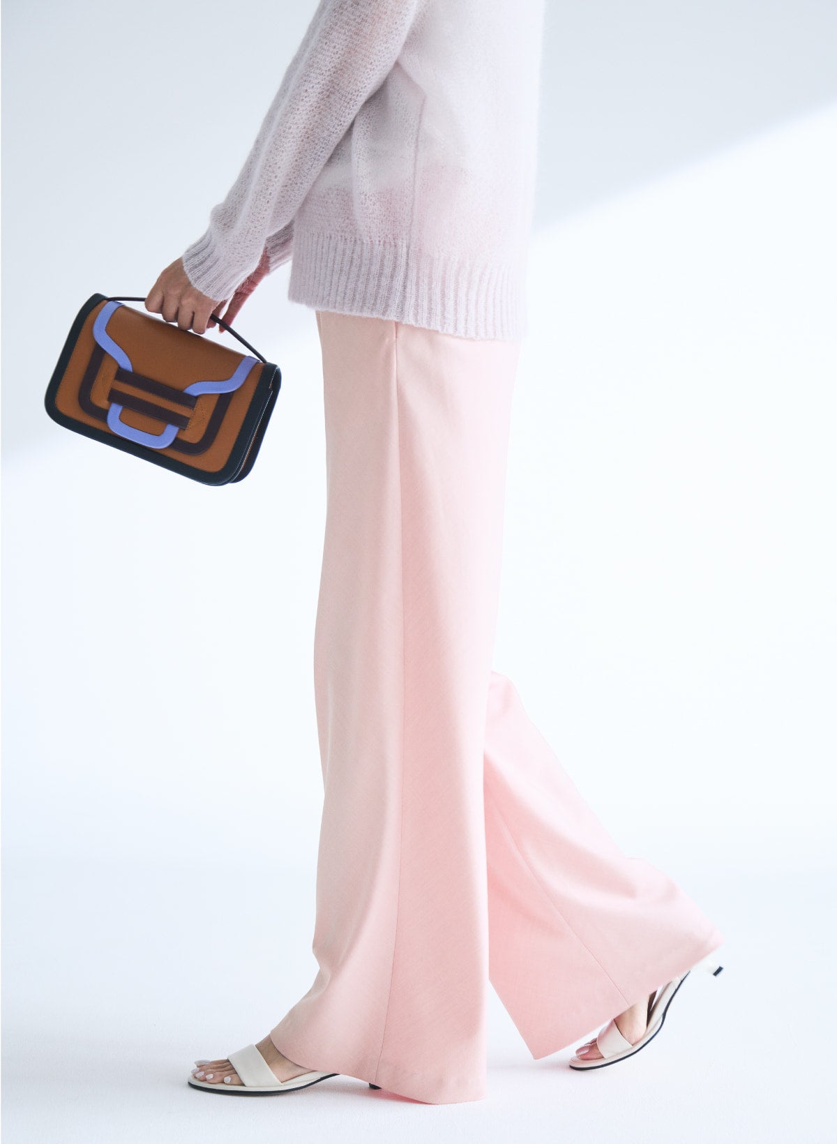 スーパーキッドモヘア・シアーニット